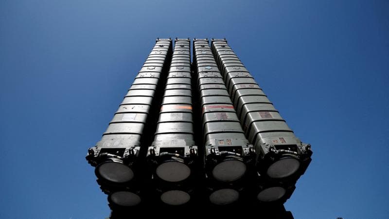 Batterie contraeree e radar, così il governo in segreto manda armamenti a Kiev