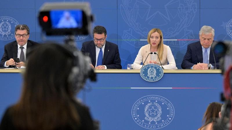 Taglio accise, poche risorse in cassa. Il cambio di strategia e il timore dei “furbetti”