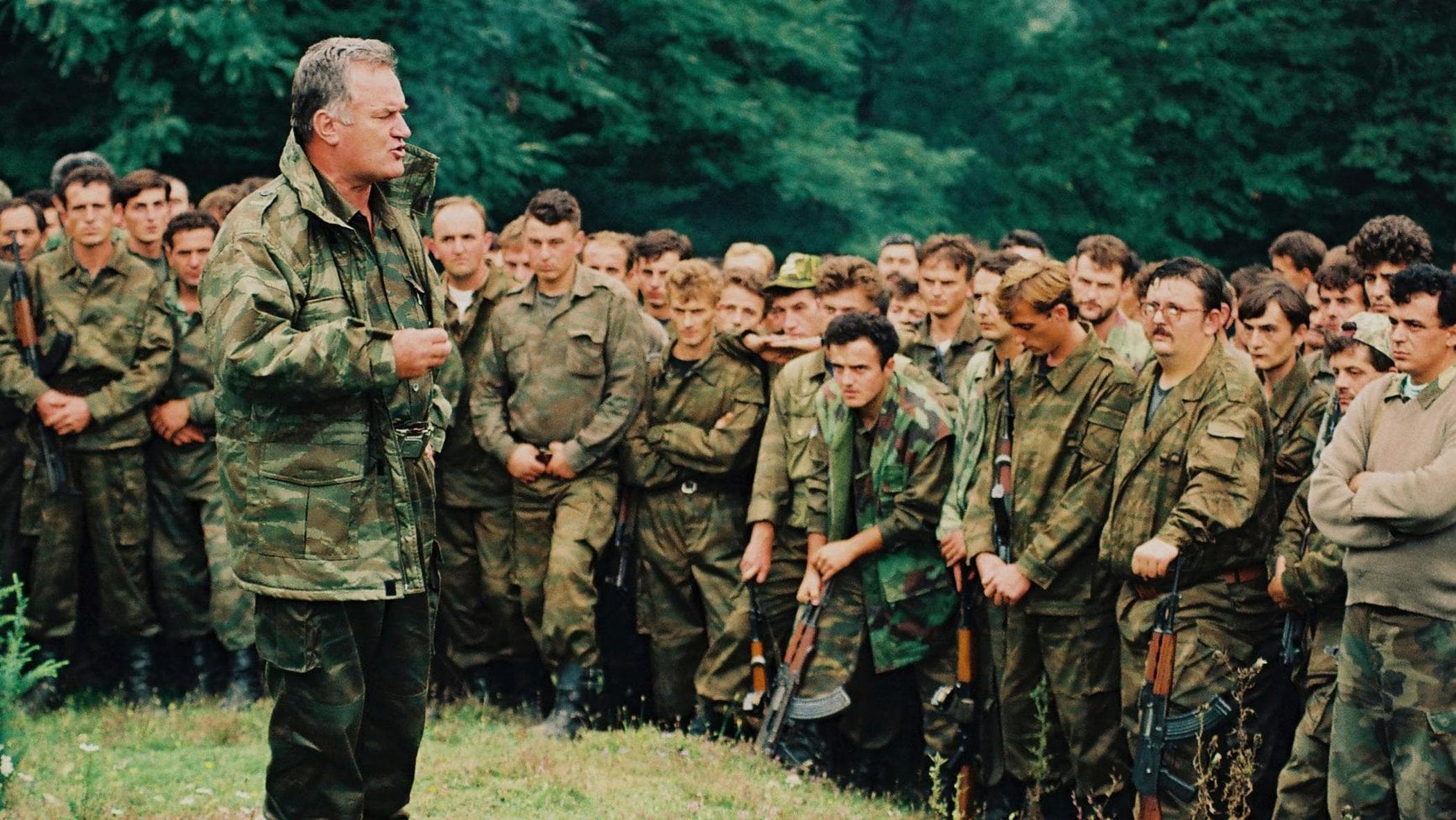 Mladic, il “boia della Bosnia” che ordinò il genocidio di Srebrenica