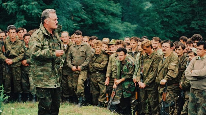 Anteprima: Mladic, il “boia della Bosnia” che ordinò il genocidio di Srebrenica