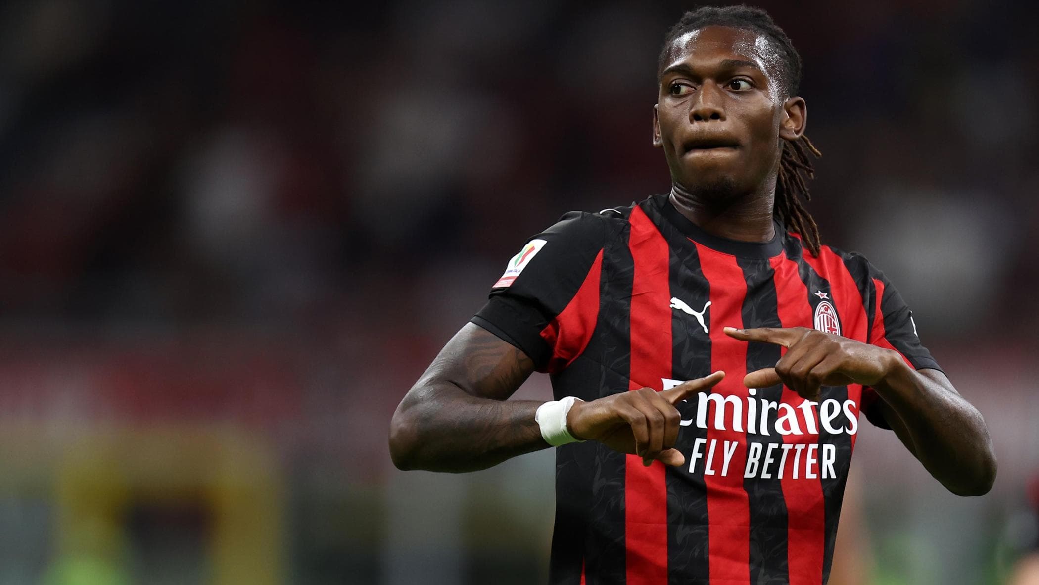 Calciomercato in diretta: il giorno di Leao, il Bologna blocca Rowe