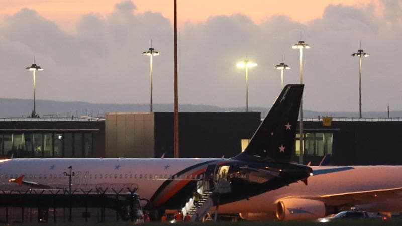 Anteprima: Regno Unito, attacco hacker in tre aeroporti: chiesto un riscatto per i dati rubati