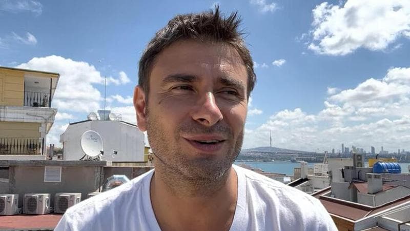 Alessandro Di Battista ricoverato a Cuba: “In gravi condizioni”