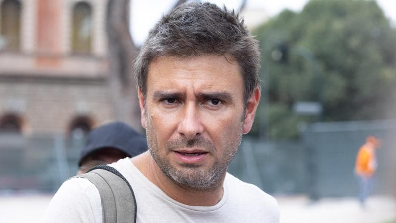 Anteprima: Alessandro Di Battista, malore a Cuba: “Ha ripreso conoscenza”. Trasferito in ospedale a…