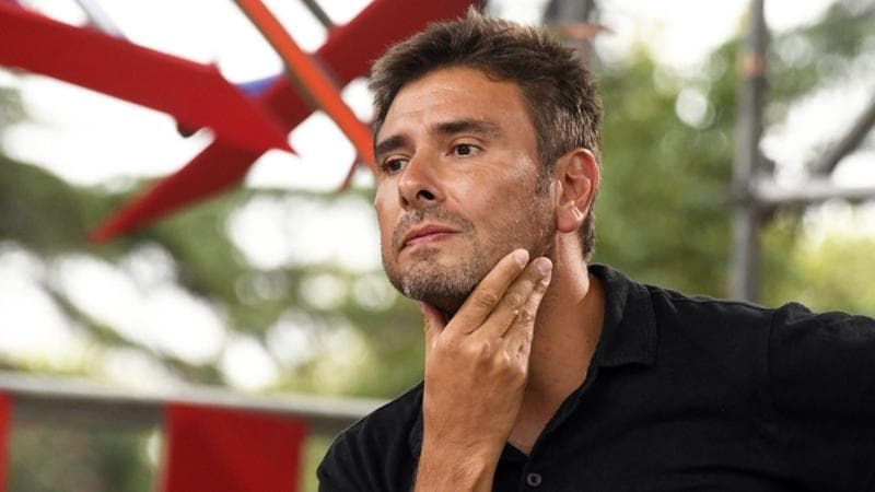 Anteprima: La politica si stringe attorno a Di Battista. Conte: “Forza Ale siamo, con te”