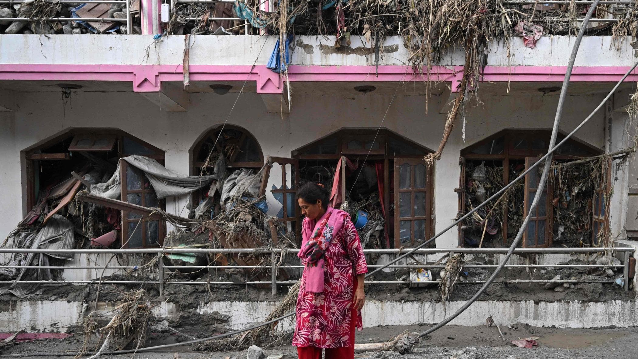 Nepal: tra i superstiti in ospedale, le voci dall’Apocalisse. “Credevo di essere morto”