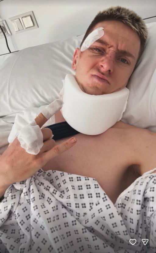 Pogacar dall'ospedale con cerotti e collare: ecco il campione dopo la caduta alla Vuelta1
