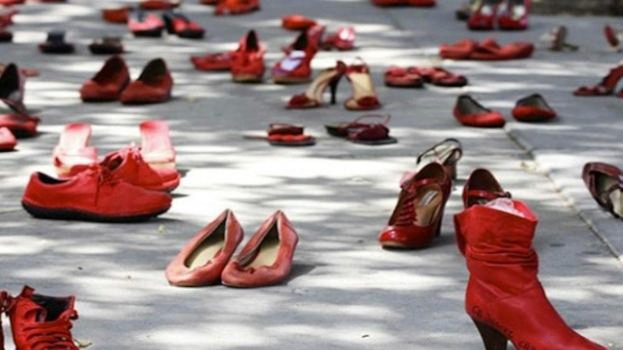 Otto femminicidi in un mese. L’esperta: “Cosa manca ancora per salvare le donne in pericolo”