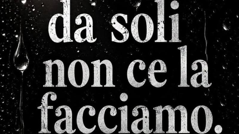 “Da soli non ce la facciamo”. La frase della famiglia suicida diventa un hashtag virale