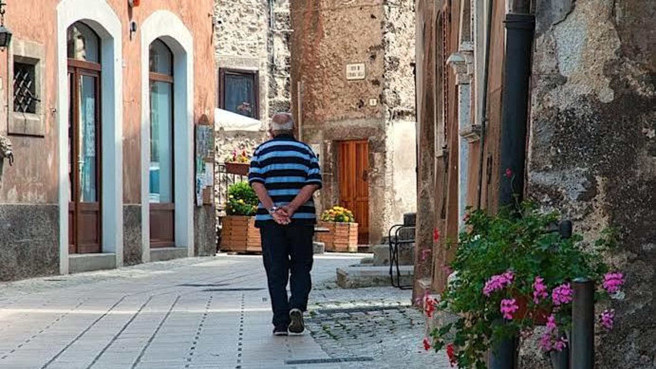 dall8217allenatore al reddito di premura le trenta idee di arminio per salvare i paesi da Repubblica.it dall8217allenatore al reddito di premura le trenta idee di arminio per salvare i paesi