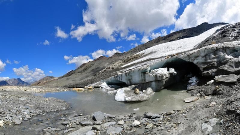 Inizia la sesta ondata di calore, i primi effetti: “Zero termico intorno ai 5.000 metri”