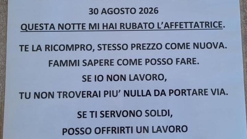 Venezia, quattro furti in un anno, il titolare del bar lascia biglietto al ladro: ti offro lavoro io