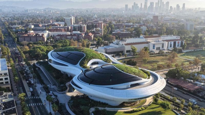 George Lucas apre il suo museo a Los Angeles. Ma con meno Guerre Stellari di quanto i fan vorrebbero 155208013 1ee24545 512f 419b a7f3 c781861813d8