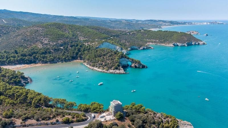 Le 5 migliori strade a filo d’acqua per immergersi nei panorami estivi