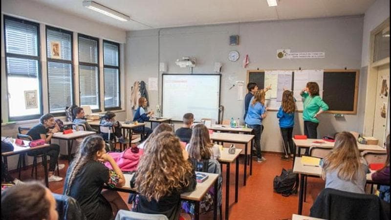 Domani scuola al via: IA all’asilo, Bibbia e storia dell’Occidente, ecco tutte le novità
