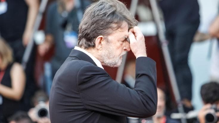 Nanni Moretti a Venezia alla proiezione del suo film rimprovera uno spettatore: “Spenga il telefono”