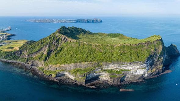 Spiagge e templi, calma e modernità. Un tuffo nell’“onda coreana”, a caccia dei suoi segreti
