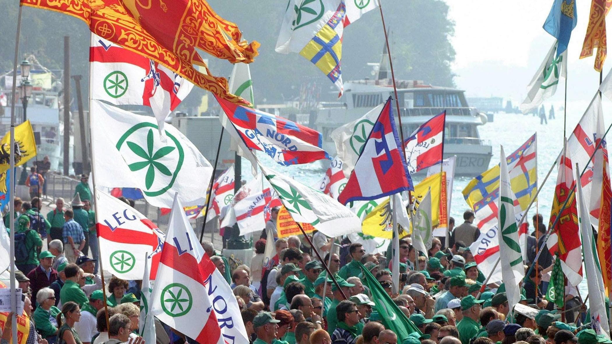 Lega in balia delle correnti: “Ultima Pontida per il leader”
