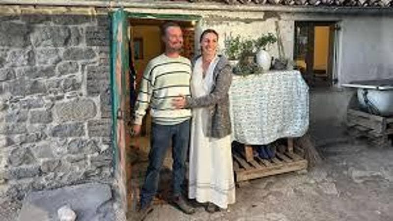 Famiglia nel bosco, procedimento disciplinare per l'assistente sociale: “Ha espresso giudizi”