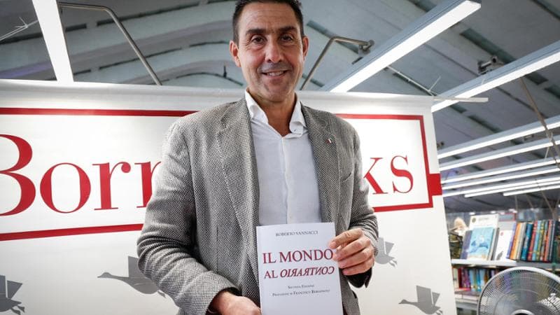 Vannacci al seminario per poliziotti, l’opposizione attacca: “Interrogazione a Piantedosi”