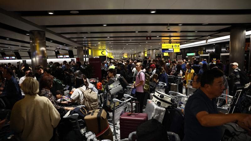 Anteprima: Aeroporti del Regno Unito in tilt: “Si tratta di un guasto tecnico”