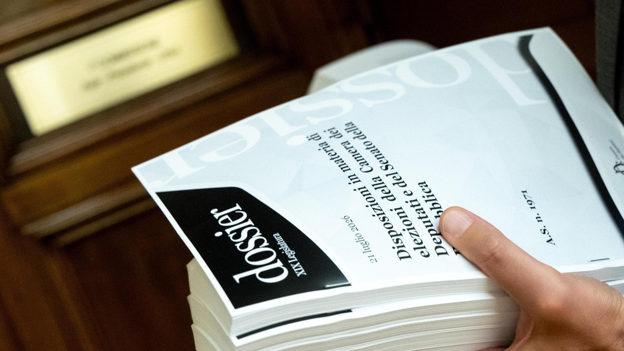 La destra rinuncia al ballottaggio. FdI: premio assegnato già dal 41%