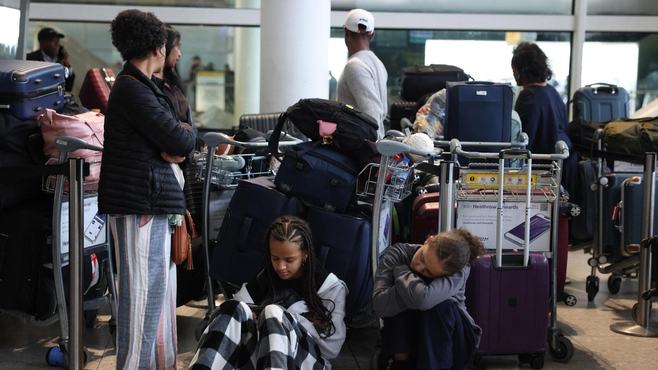 regno unito disagi fino a domani negli aeroporti pi249 di duemila i voli cancellati da Repubblica.it regno unito disagi fino a domani negli aeroporti pi249 di duemila i voli cancellati