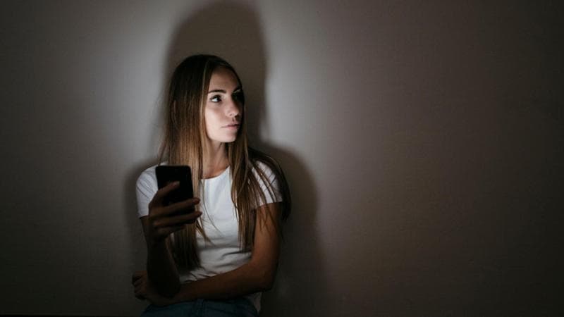 IA: la diffusione può aumentare il rischio di contenuti falsi o privi di fondamento