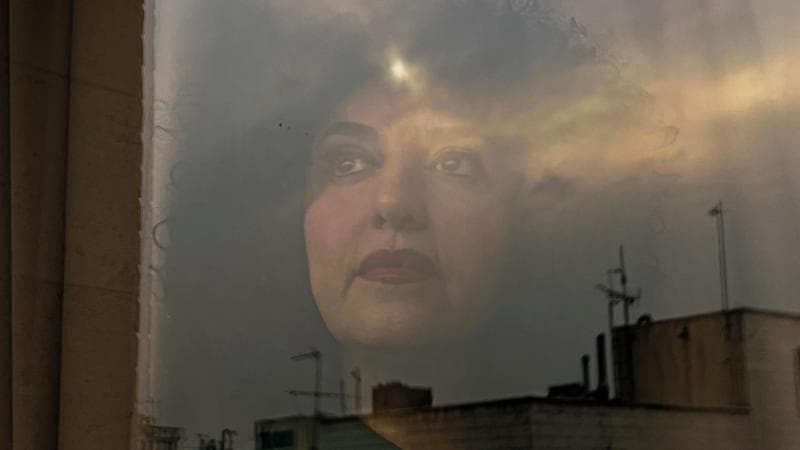 La Nobel iraniana Narges Mohammadi: "Noi donne cuore della resistenza. Io lotto per restare umana"