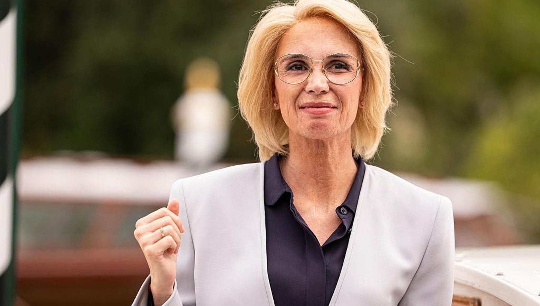 manuela fanelli a venezia con peccato volevo celebrarmi da viva da megalomane e da egocentrica da Repubblica.it manuela fanelli a venezia con peccato volevo celebrarmi da viva da megalomane e da egocentrica
