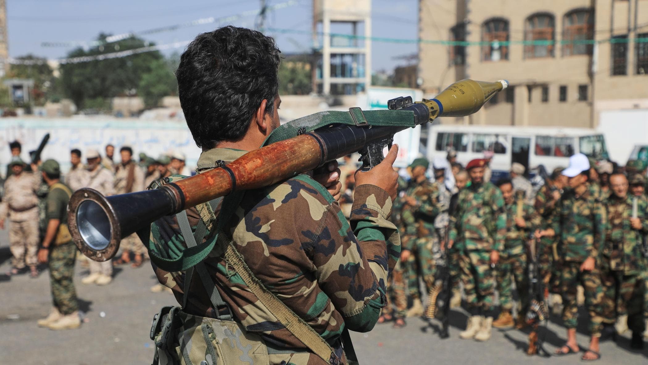 offensiva degli houthi verso lo stretto di bab el mandeb scacco ai sauditi con l8217aiuto dell8217iran da Repubblica.it offensiva degli houthi verso lo stretto di bab el mandeb scacco ai sauditi con l8217aiuto dell8217iran