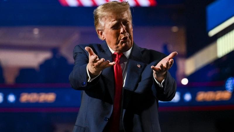 Anteprima: Vance cerca l’incoronazione per il 2028, ma Trump gli ruba la scena: “Votate o andrete al…