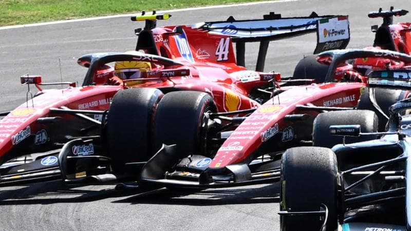 Leclerc e Hamilton in pista