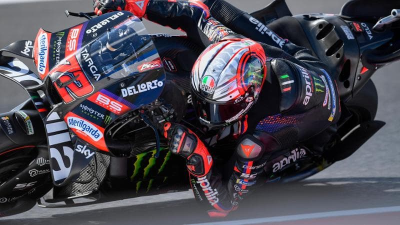 Marco Bezzecchi con il nuovo casco