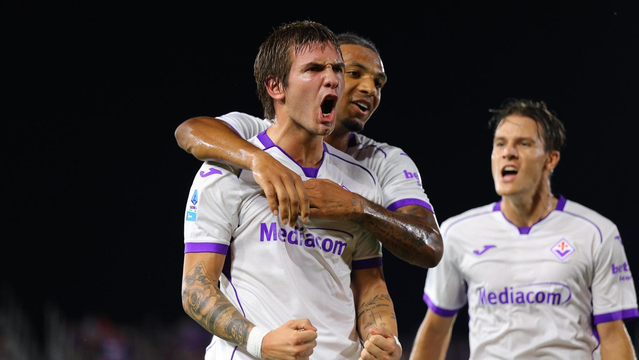 Mastantuono canta tre volte: la Fiorentina vince 4-2 a Venezia e muove la classifica
