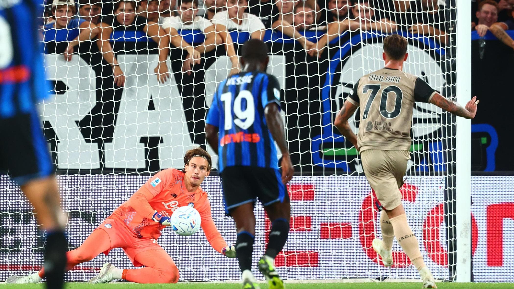 Il Cagliari vince 2-1 a Bergamo e apre una minicrisi dell'Atalanta