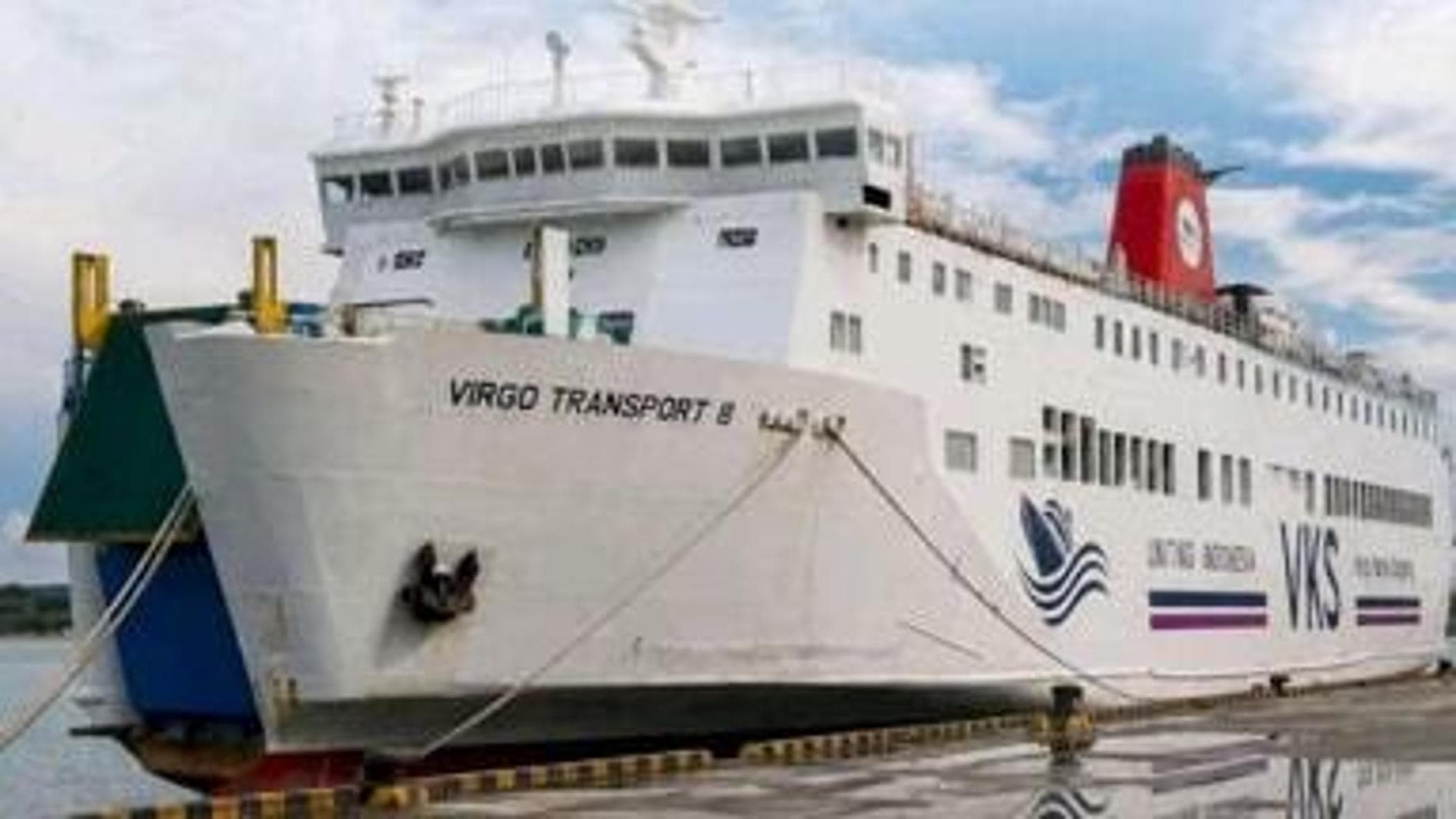 indonesia traghetto in avaria per il maltempo un morto e oltre 100 persone evacuate da Repubblica.it indonesia traghetto in avaria per il maltempo un morto e oltre 100 persone evacuate