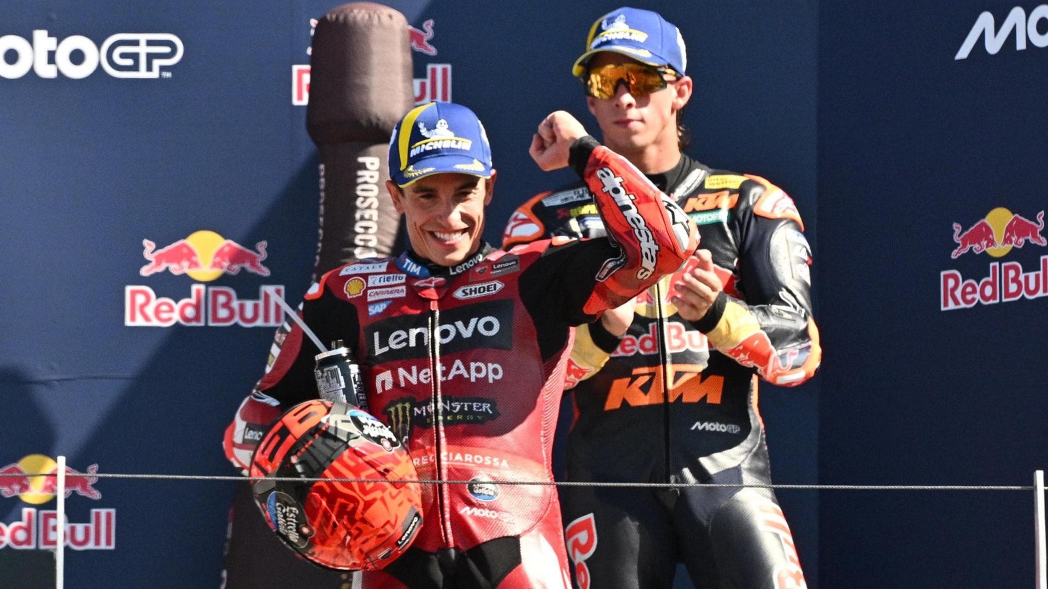 marc marquez vince a misano che lo applaude 232 in testa al mondiale disastro bezzecchi da Repubblica.it marc marquez vince a misano che lo applaude 232 in testa al mondiale disastro bezzecchi