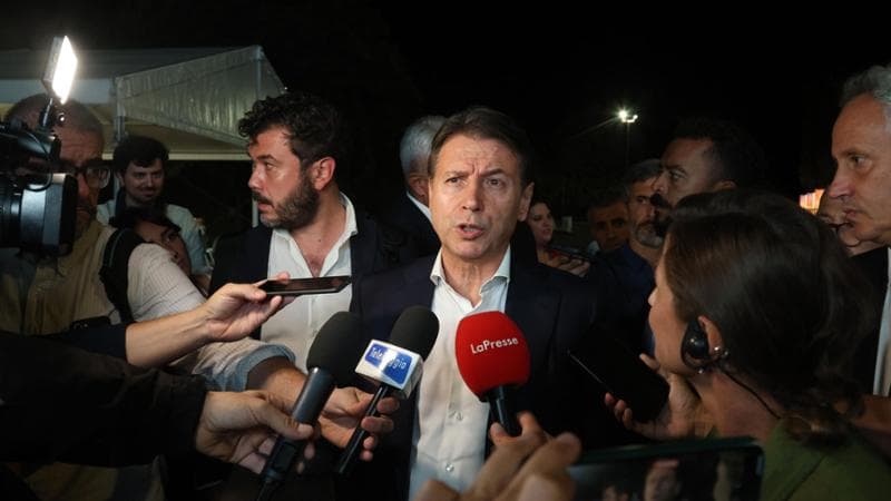 Armi a Kiev, lite Conte-riformisti dem. “Fermare l’invio”. “Idee farneticanti”