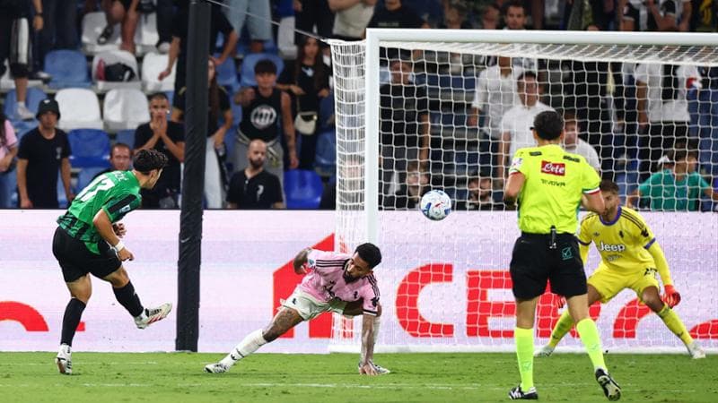 Adzic realizza il gol vittoria al 94'