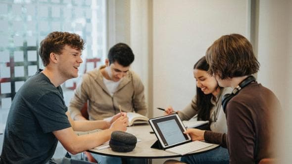 Scuola: 7 studenti su 10 apprezzano l’educazione finanziaria
