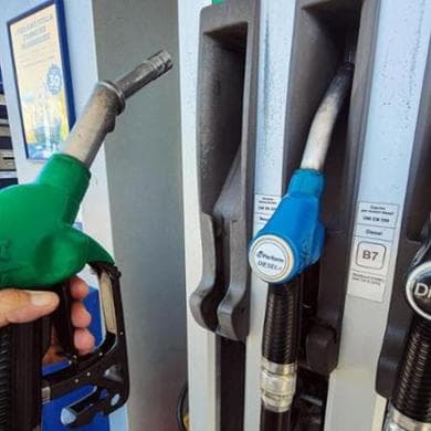 Accise, in arrivo un’altra proroga dello sconto sul diesel. Nuovo rinvio per gli aiuti selettivi