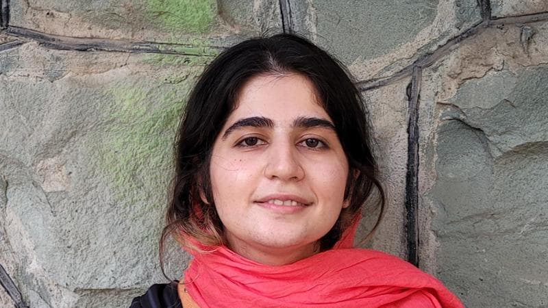 L’attivista Sepideh Qolian: “L’Iran non è libero, dopo Mahsa Amini la lotta continua”