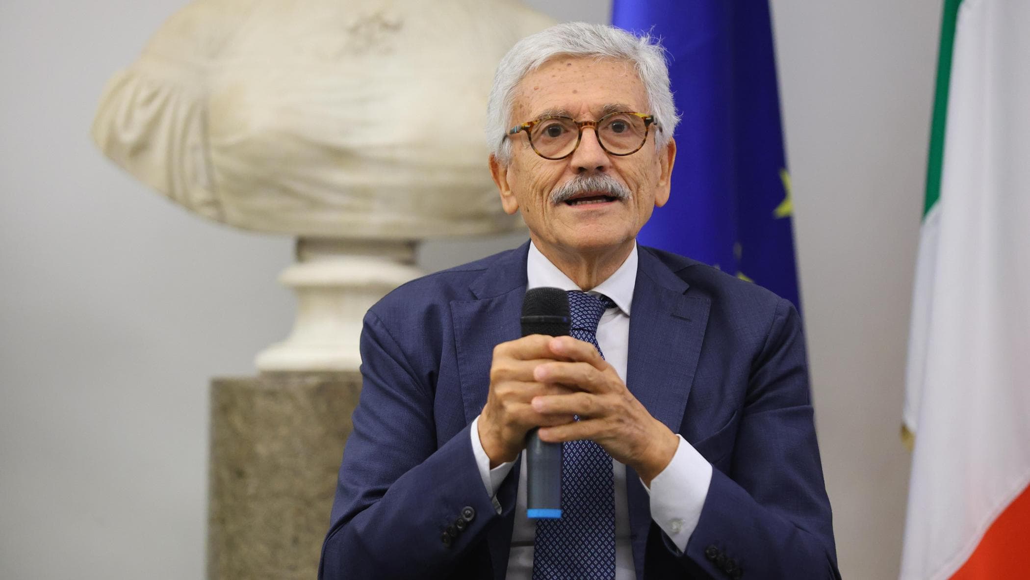 Dal governo delle città a palazzo Chigi, D’Alema evoca un sindaco-premier