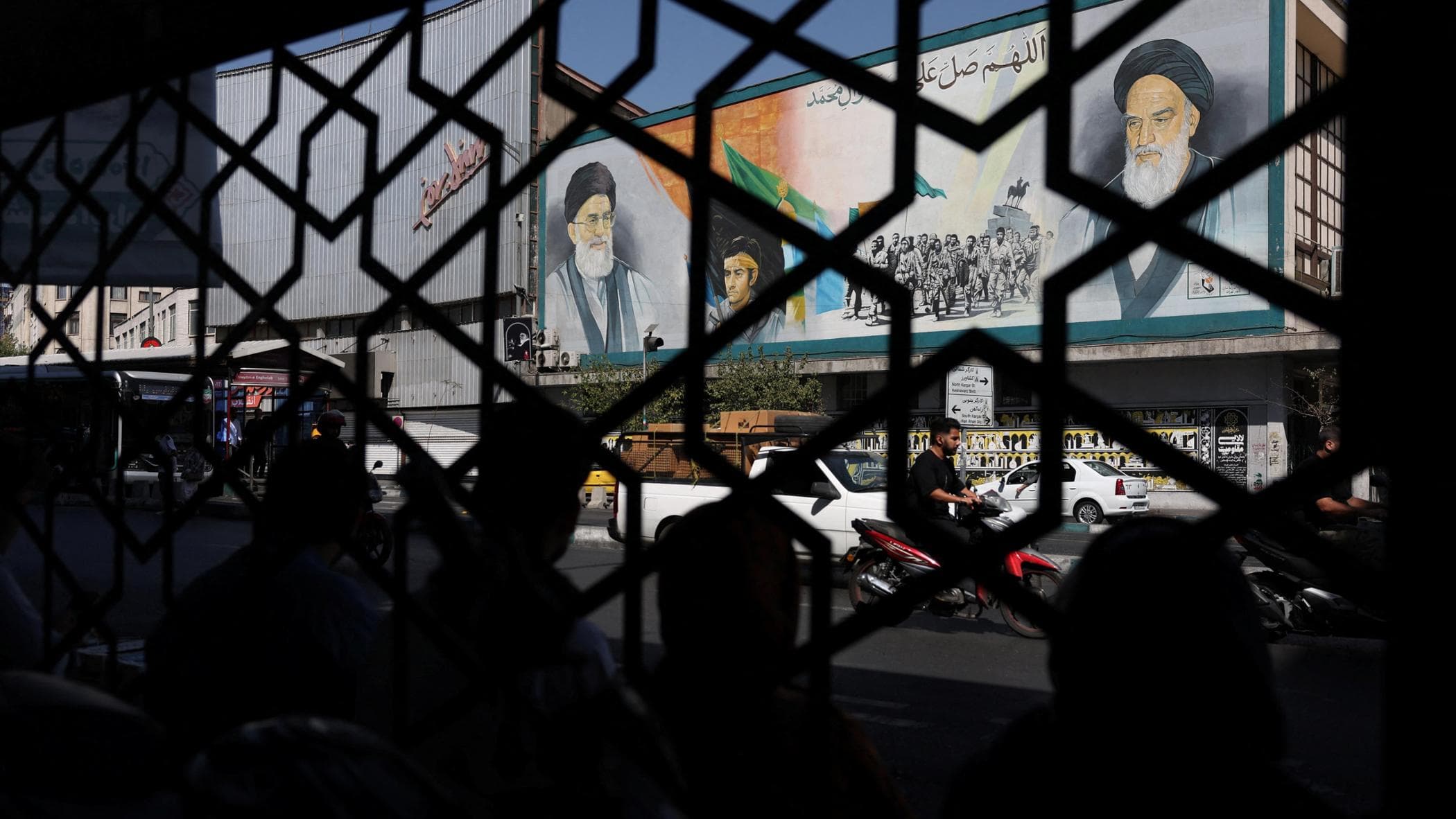 Guerra in Iran, le news. Riad: “Intercettato un drone Houthi, un morto e due feriti”