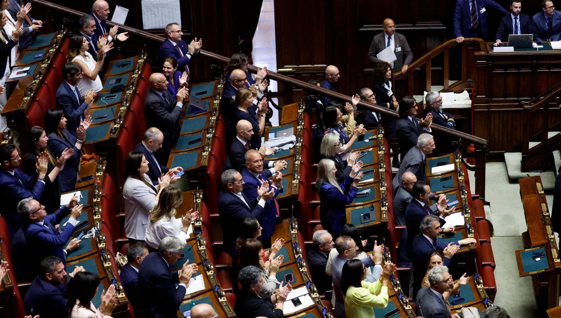 melonellum e rischio voto anticipato se la tagliola delle pensioni non spaventa tutti i deputati da Repubblica.it melonellum e rischio voto anticipato se la tagliola delle pensioni non spaventa tutti i deputati