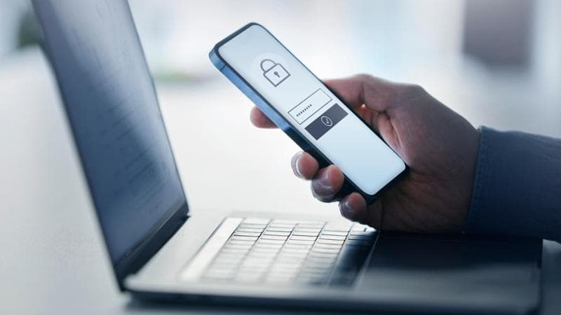 Cybersecurity, 2,5 miliardi di dati esposti sul dark web: cresce la minaccia infostealer