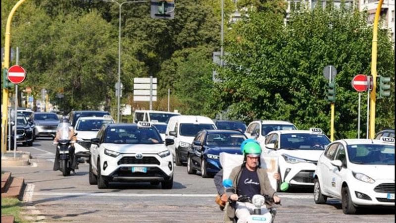 Bollo auto, la destra già si divide sull’allargamento del decreto.Alle Regioni i conti non tornano