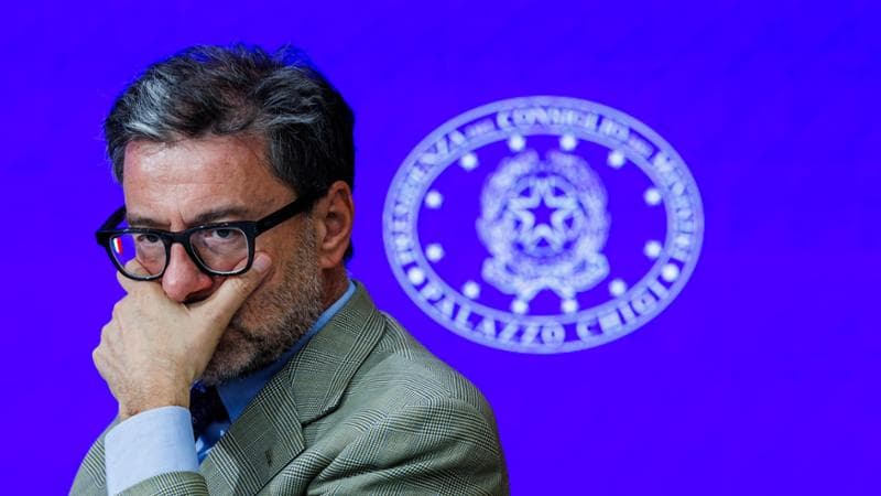 Giorgetti all’Ue: “Taglio del bollo coperto con soldi nazionali”. E mette in guardia sulle bollette