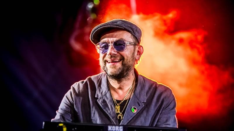 Music Concert - Africa Express - Live in Rome Damon Albarn play the keyboard with Africa Express during Africa Express - Live in Rome, Music Concert in Rome, Italy, July 08 2025 Rome Teatro Romano di Ostia Antica Roma Italy Copyright: xTommasoxNotarangelox/xLiveMediax LPM_1951991No Use Switzerland. No Use Germany. No Use Japan. No Use Austria